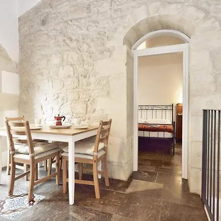 Piccolo Giavante Apartment *